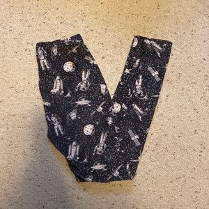 Sweetlegs glow in the dark astronaut leggings